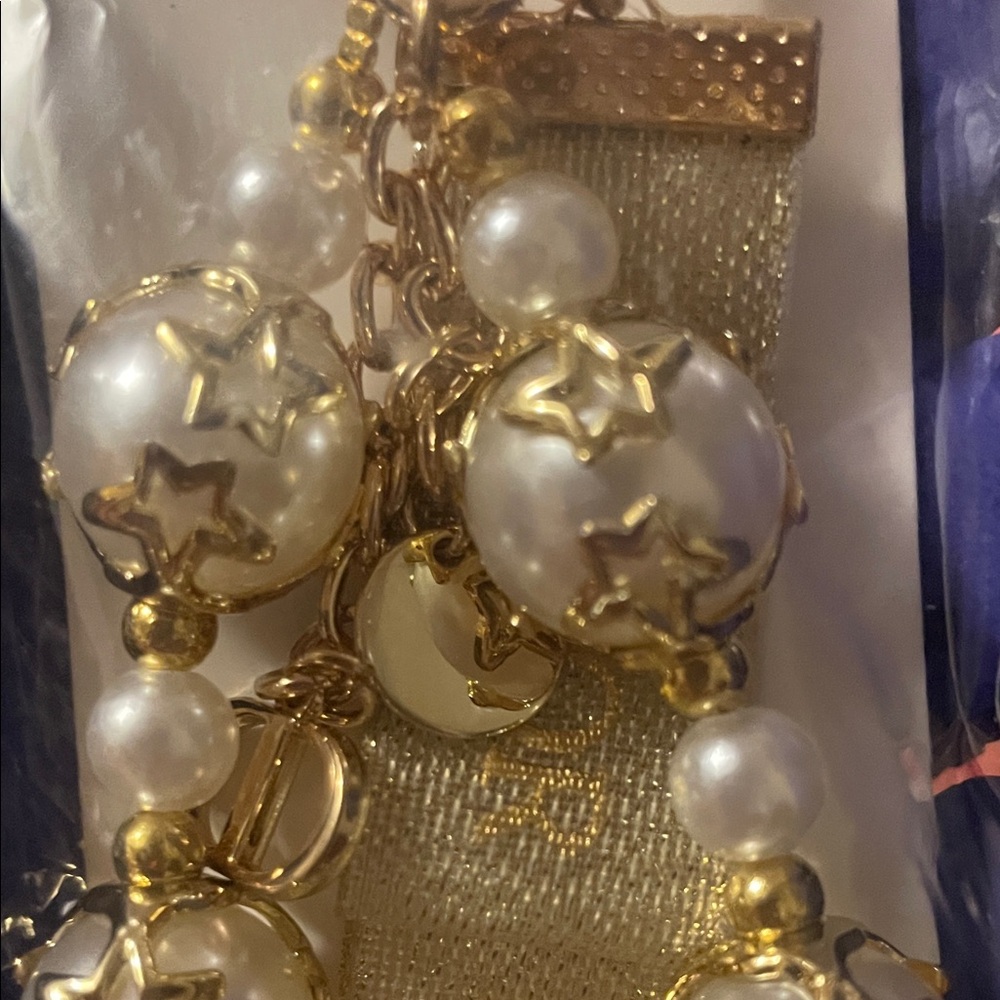 Dior Gold and Pearl Star Charm Keychain Card Holder - Picture 5 of 10